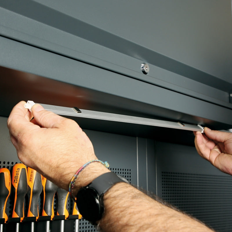 Profilo in alluminio con strip LED per arredo officina Beta 5000 RSC50 2.0/PLEDC