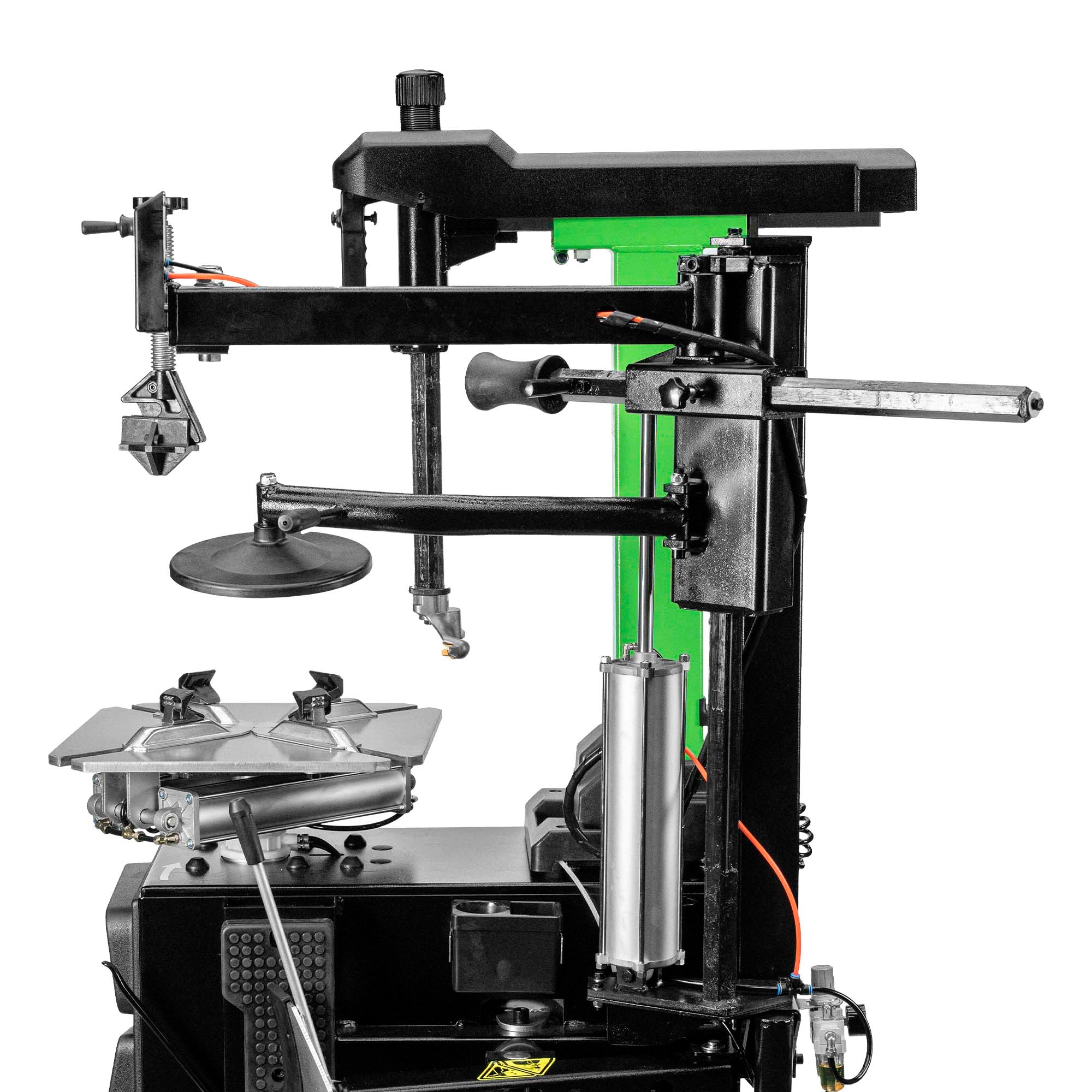 SMONTAGOMME CON TORRE BASCULANTE AUTOMATICA E BRACCIO AUSILIARIO 220V JBM 54964