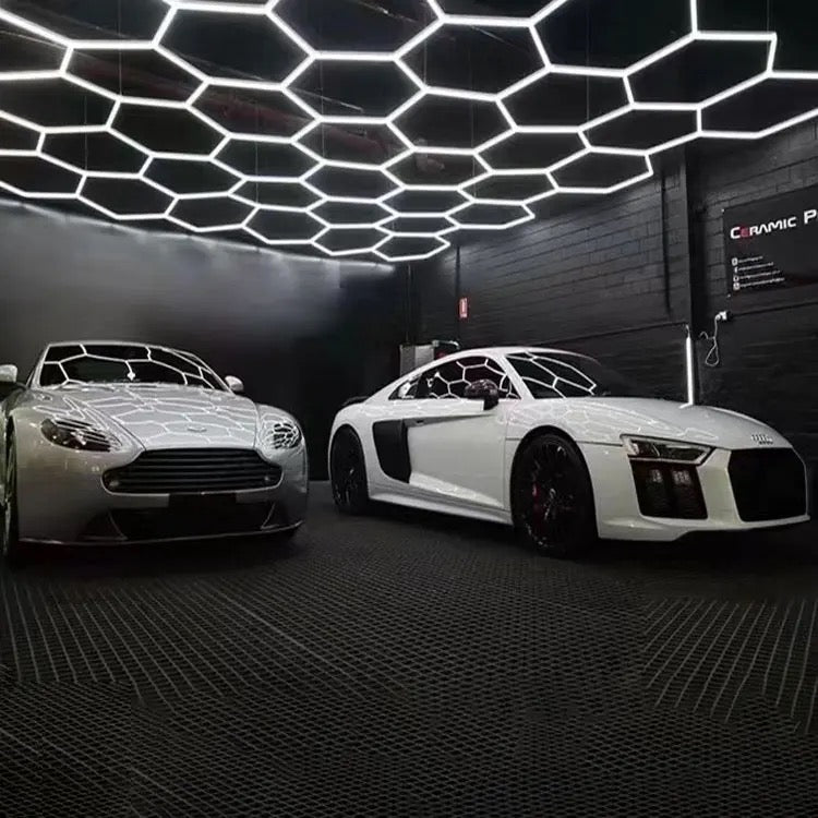 Illuminazione Led a soffitto esagonale 5,7 x 2,4mt