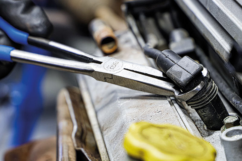 SET 9 PEZZI, PINZE EXTRA LUNGHE, PER CONNETTORI LUNGHI E PIATTI E PER CANDELE BGS4401