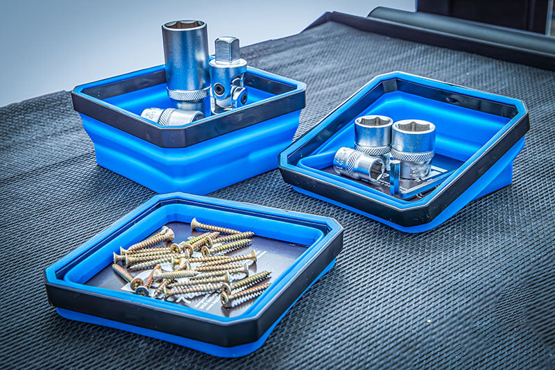 SET 4 PEZZI VASCHETTE MAGNETICHE QUADRATE PIEGHEVOLI IN SILICONE,115 X 115 X 50 MM BGS74502