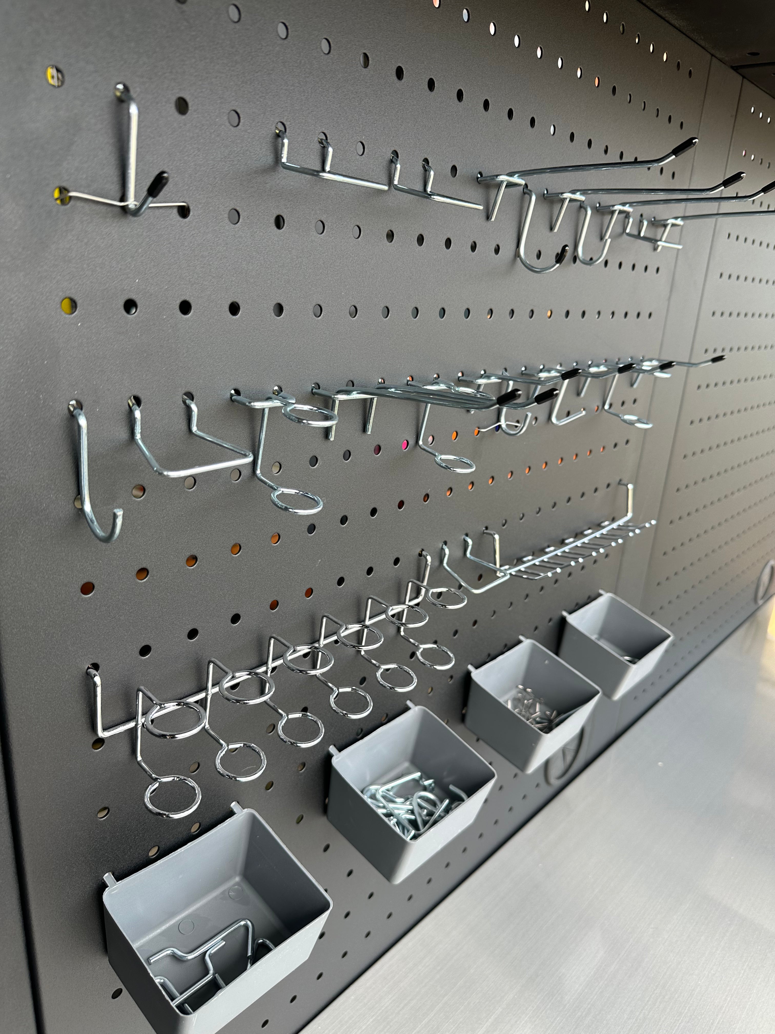 Set Ganci per Arredo Officina Workshopitaly MPS Total Black 140pz.