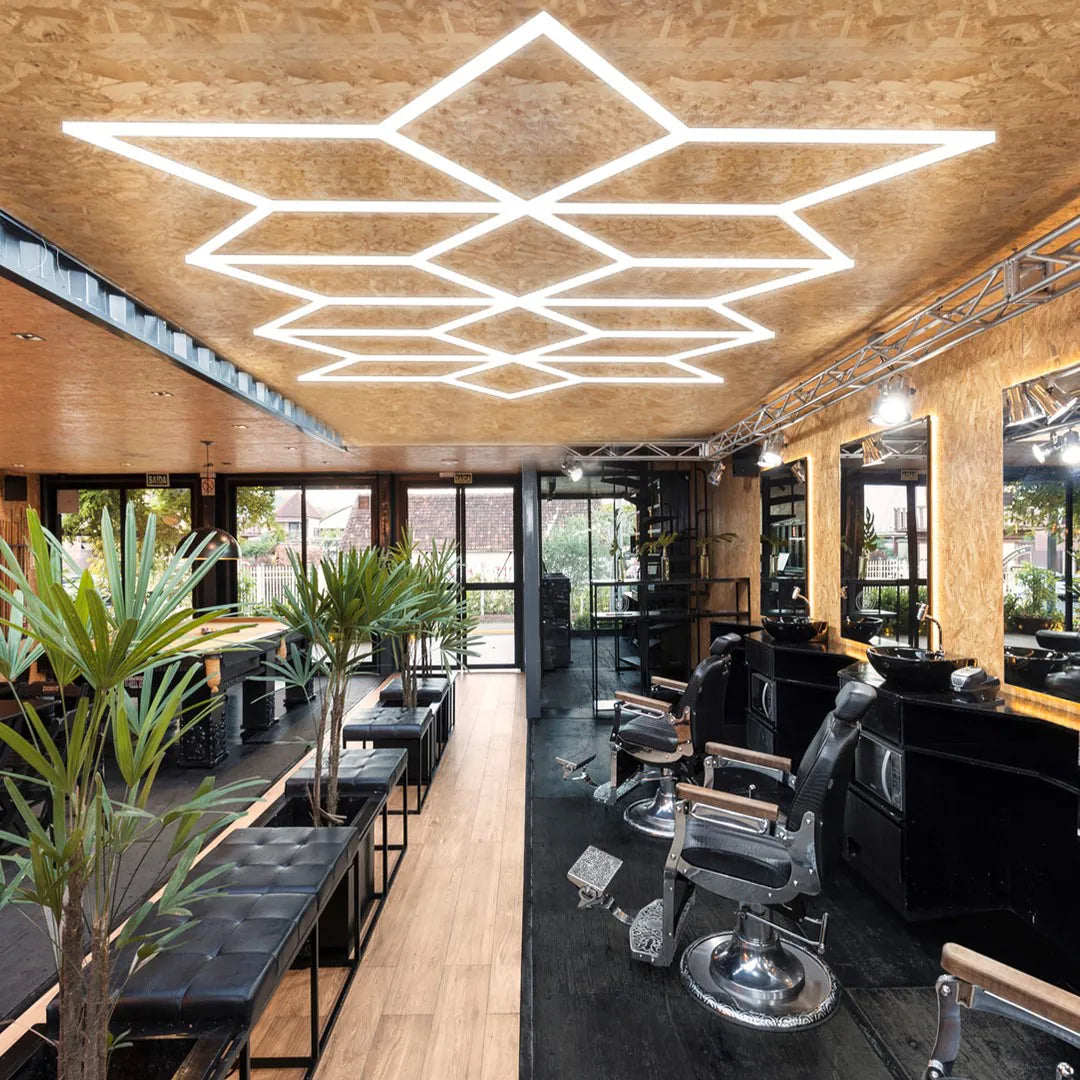 Illuminazione led a soffitto esagonale + triangoli 5,5 x 2,8mt