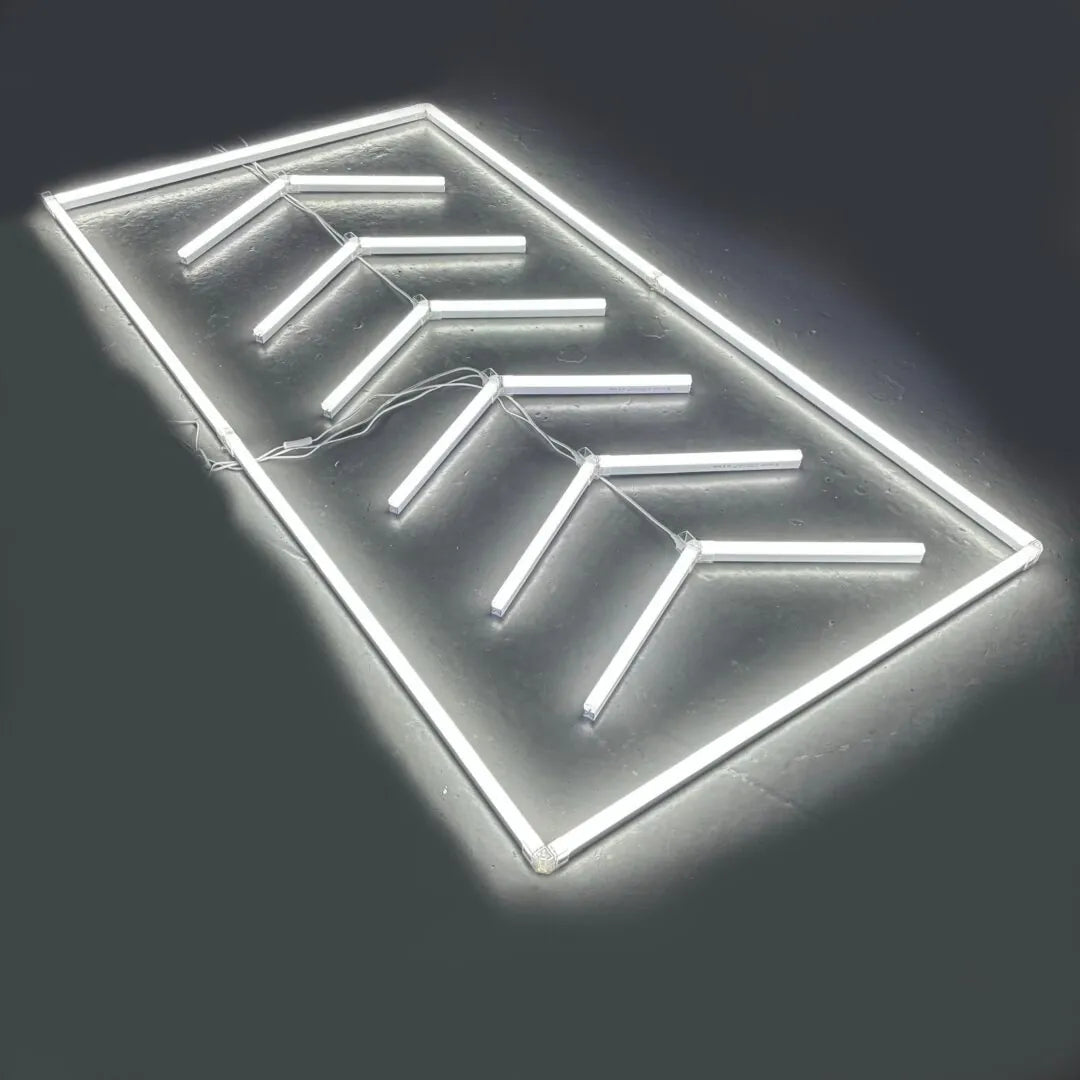 Plafoniera rettangolare a LED + 6 frecce 2,4M x 1,2M 170W 6500K