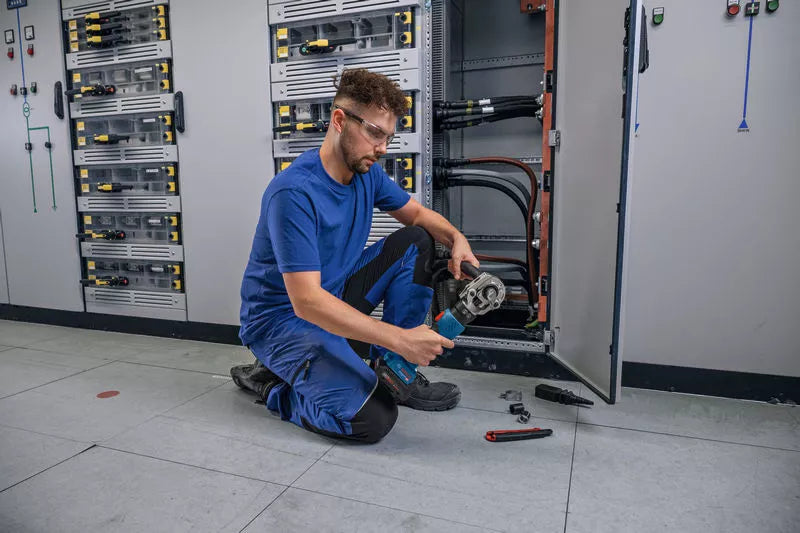 Utensile di crimpatura idraulico a batteria Bosch GPH 18V-60 Professional