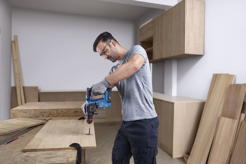 Martello perforatore a batteria con ONECHUCK GBH 18V-18 X Professional CORPO MACCHINA