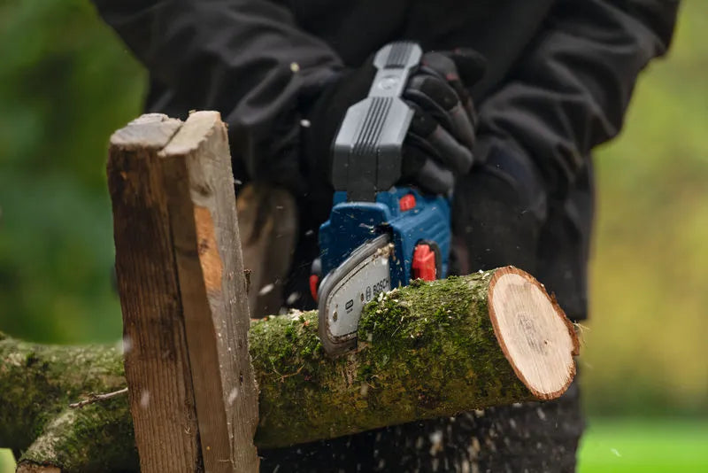 Potatore a batteria Bosch GKE 18V-15 PRO 2 batterie 8AH