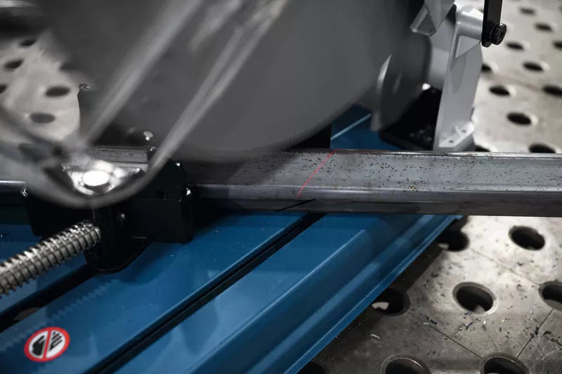 Sega per il taglio dei metalli Bosch GCD 18V-355 Professional