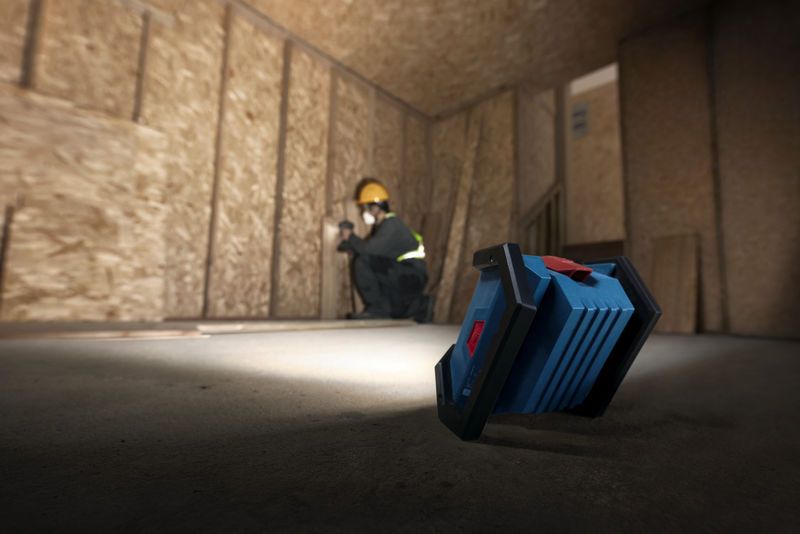 Lampada da cantiere a batteria Bosch GLI18V-1500 PRO