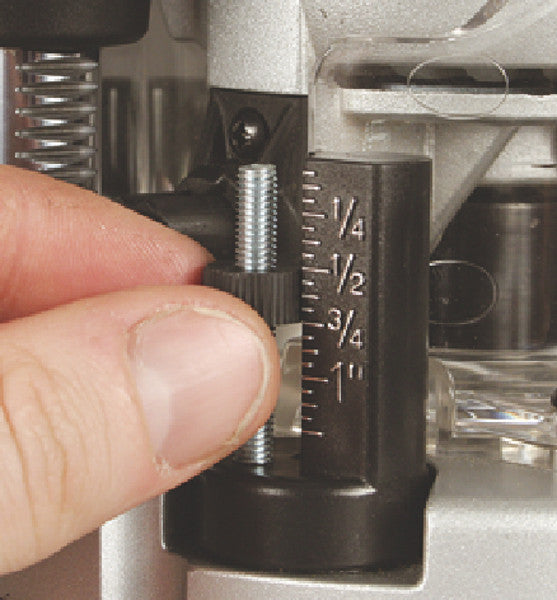 Elettrofresatrice 2400W dotazione standard CMT7E