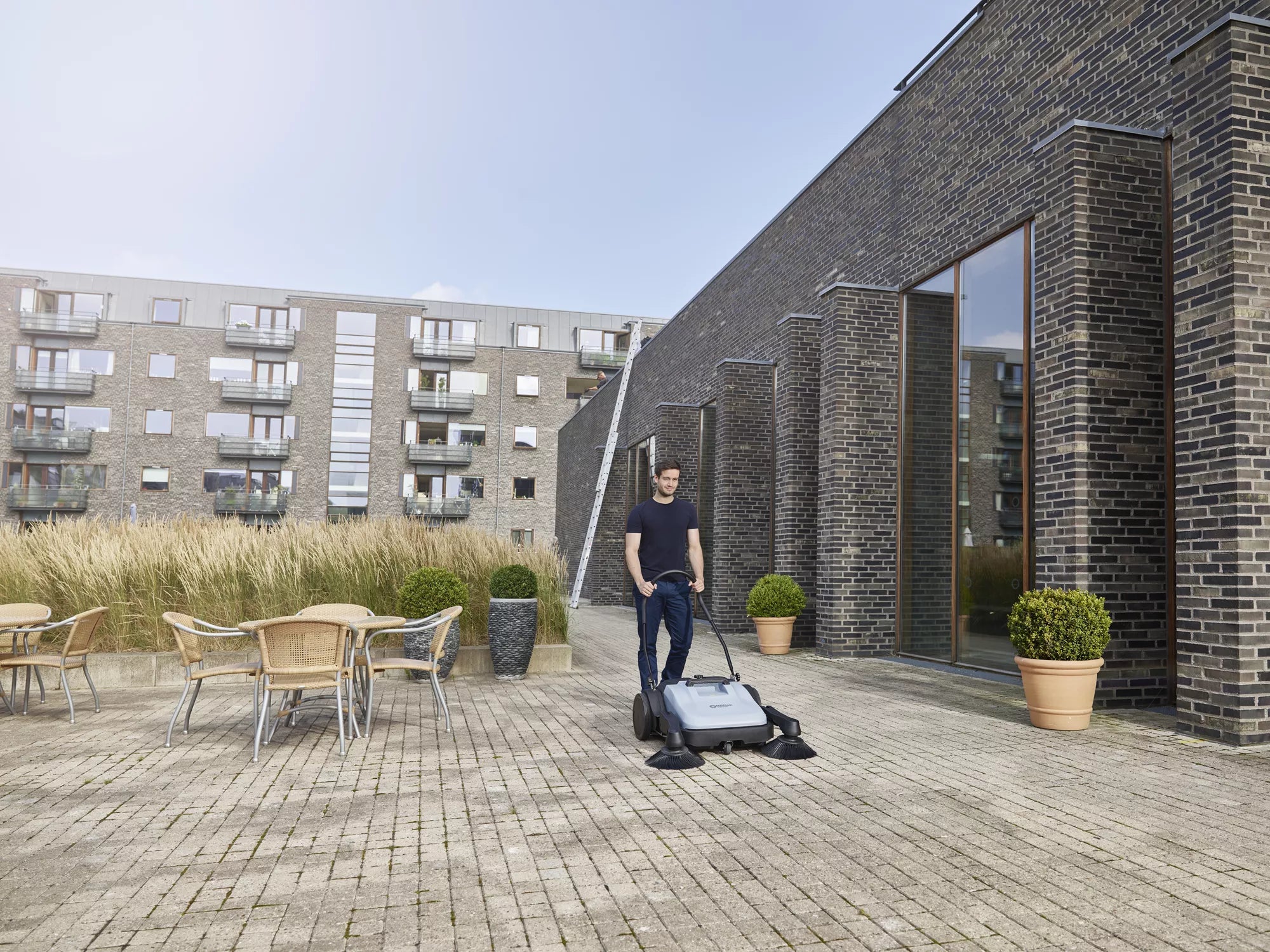 Spazzatrice a spinta Nilfisk SW250 920