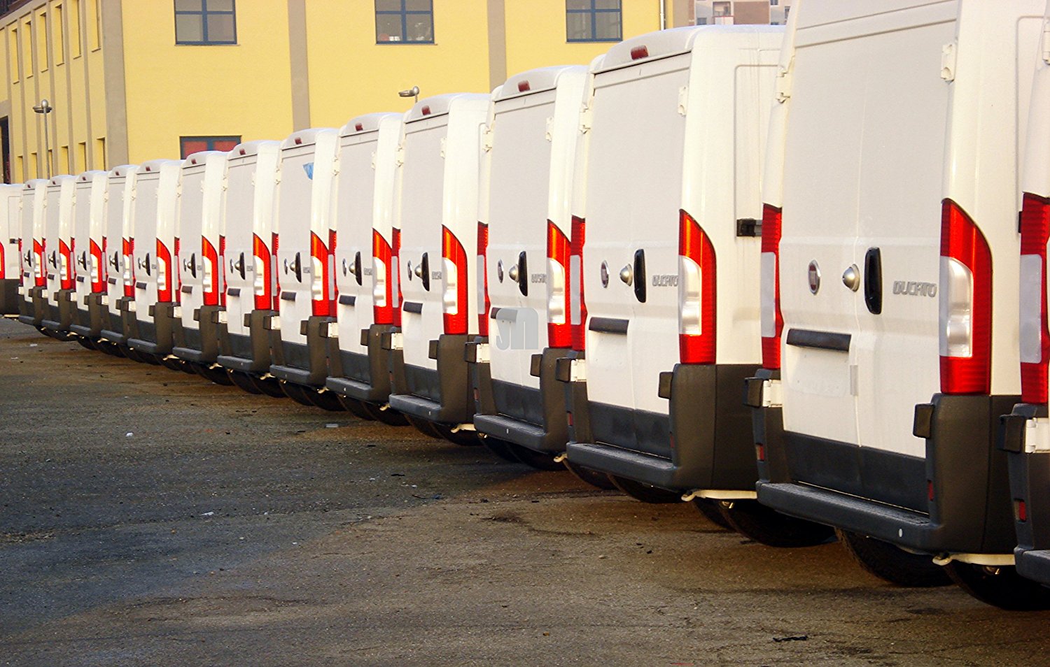 Gruppo di fissaggio MERONI "UFO" per camion e furgoni