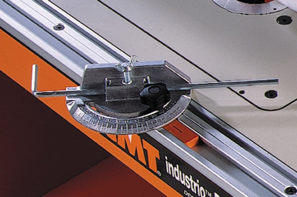 Tavolo industrio con piastra preforata + CMT7E 999.500.01+ comando elettrico