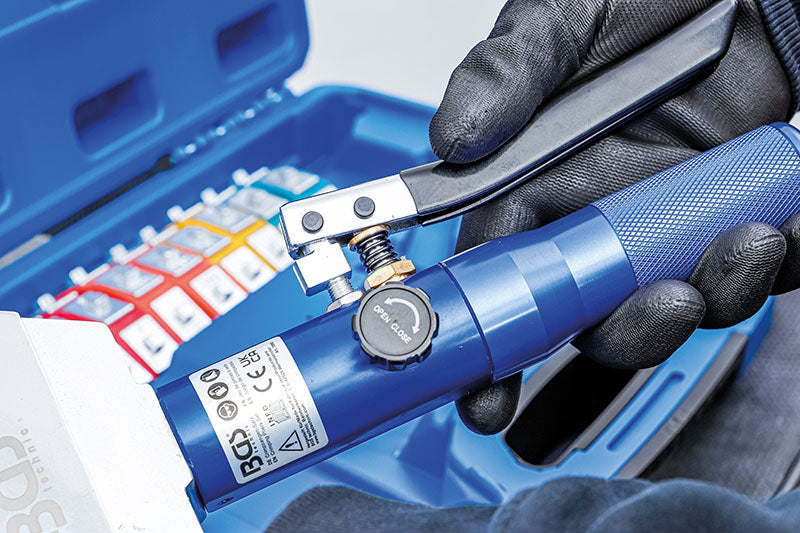 SET DI PINZE A CRIMPARE IDRAULICHE, PER CONNESSIONI A PRESSIONE SU TUBI FLESSIBILI BGS72093