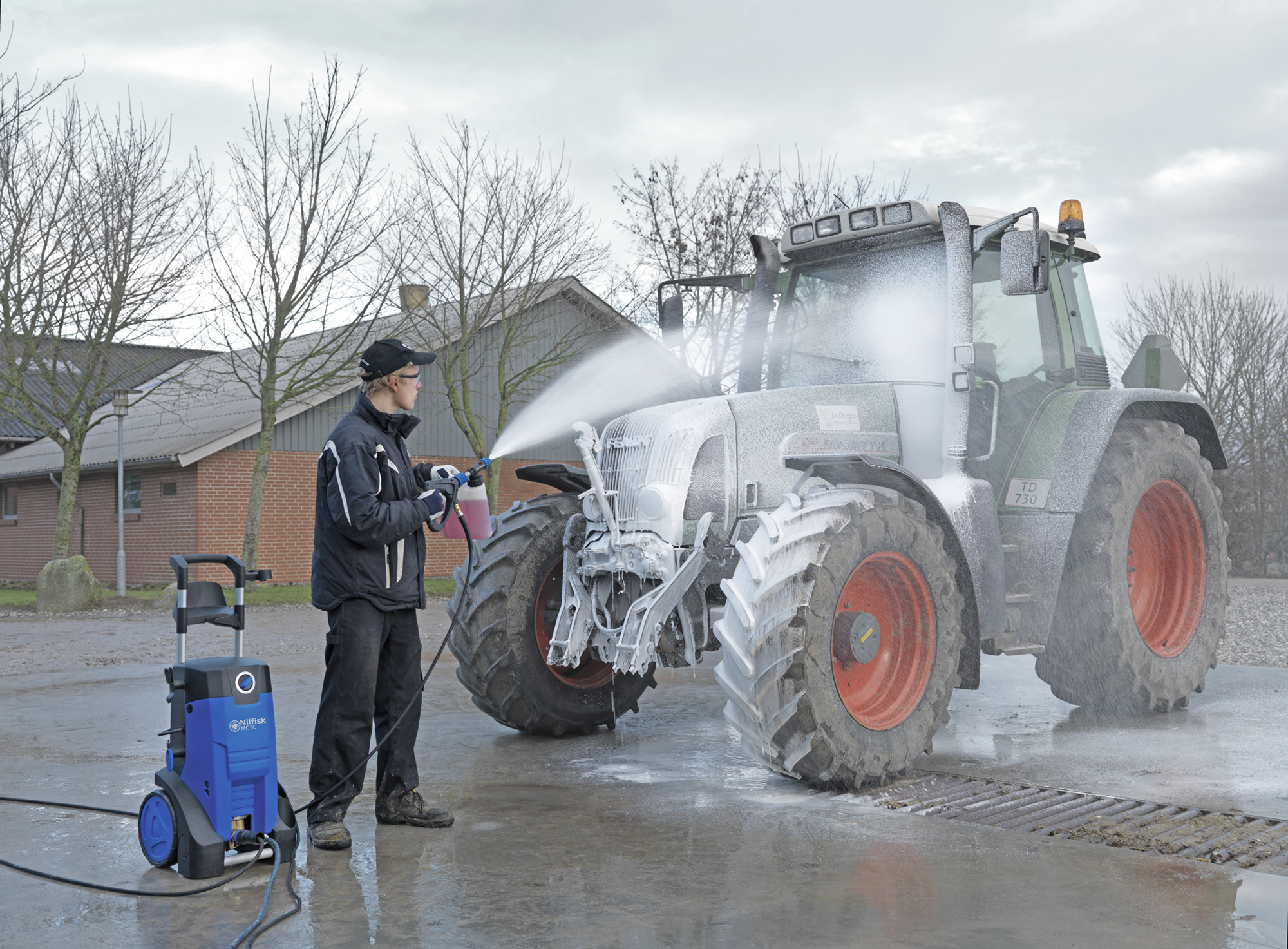 Idropulitrice Nilfisk MC 3C-170/820 400/3/50 EU Acqua Fredda Professionale + schiumogeno