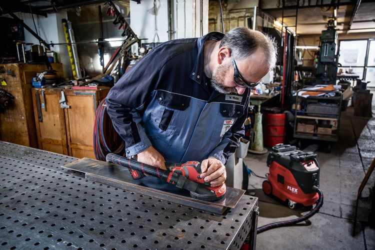 Levigatrice rotativa a batteria Flex SE 125 18.0-EC/5.0 Set