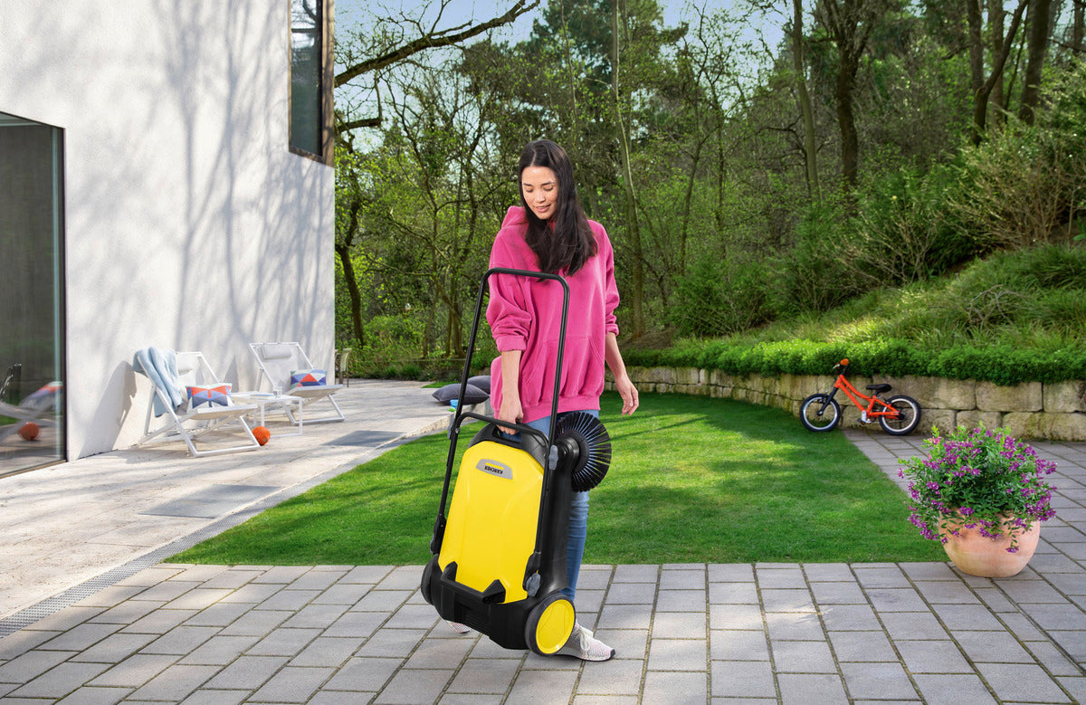 Spazzatrice manuale S4 Karcher