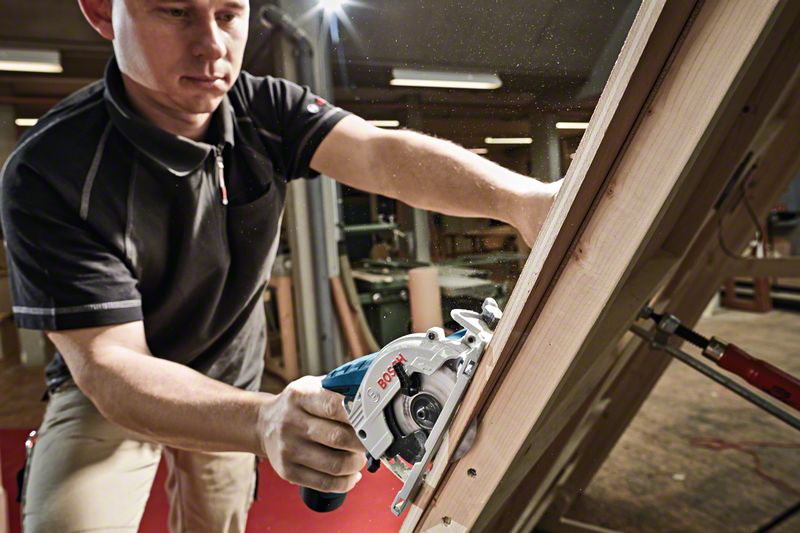 Sega circolare a batteria Bosch GKS 12V-26 Professional 6Ah