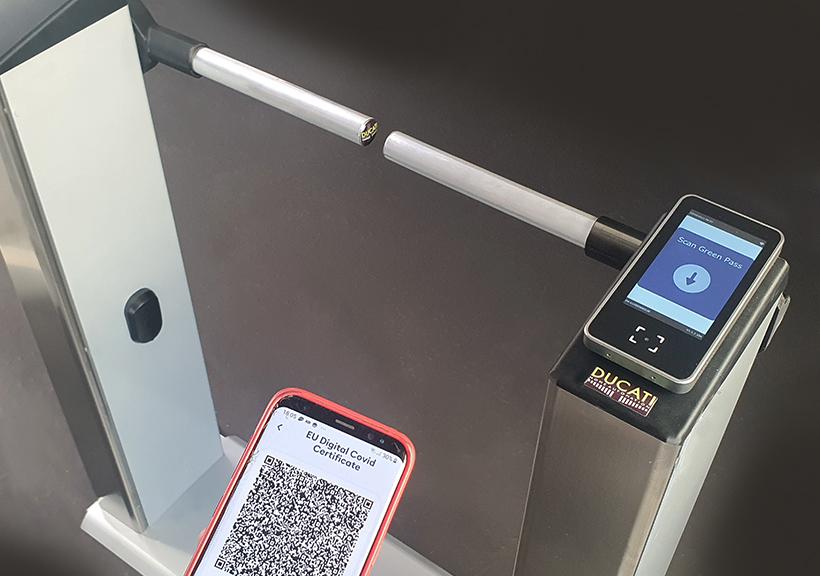 Barriera automatica con lettura Green Pass Ducati Home