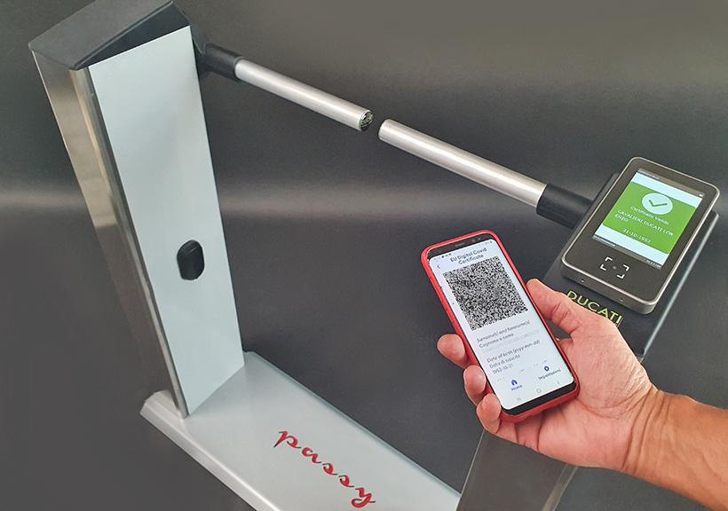 Barriera automatica con lettura Green Pass Ducati Home