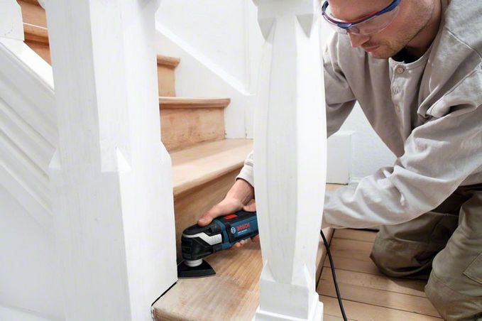 Utensile multifunzione Bosch GOP300SCE + 36 accessori Bosch Professional