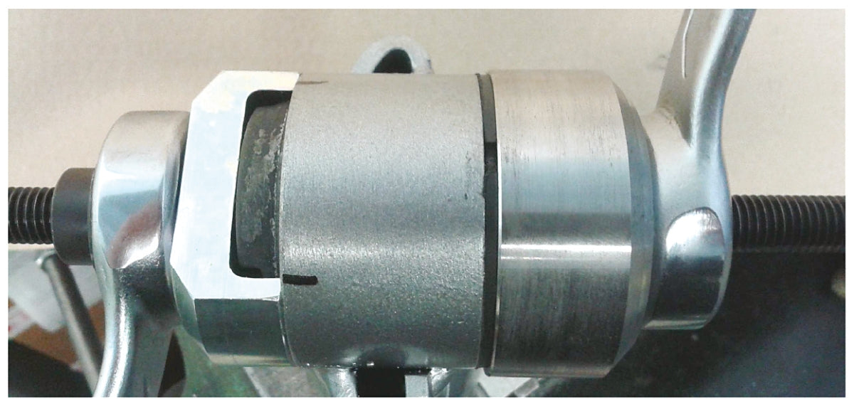 Assortimento di utensili per l'estrazione e l'introduzione dei silent block di Fiat Panda 4x4, Panda Metano e Cross, Fiat 500, Ford Ka e Opel Adam Beta 1569/F
