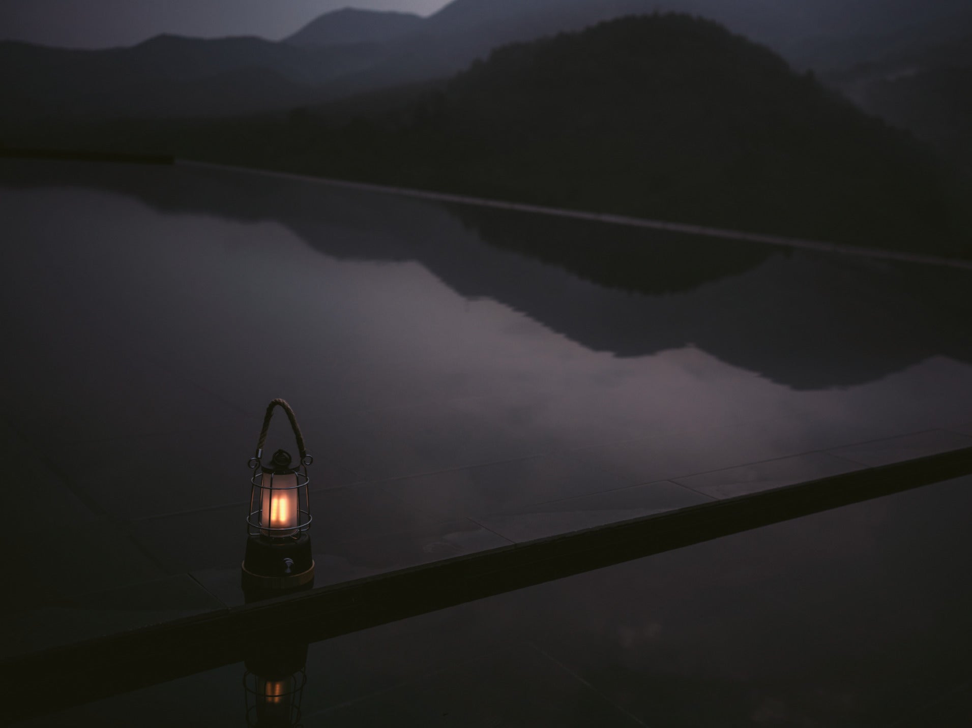 Lampada da campeggio a accumulatore LED CAL 1 350lm, IP44 BRENNESTUHL