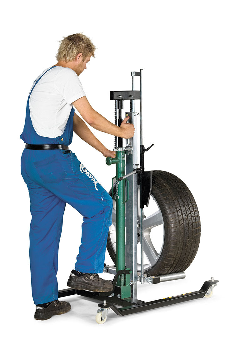 CARRELLO SOLLEVATORE PER AUTO, FURGONI E 4WD Compac CMWD60