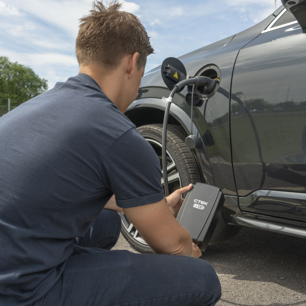 Caricabatterie portatile EV da 11kW CTEK NJORD GO