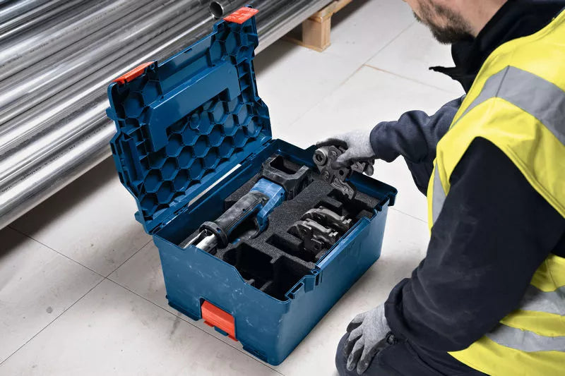 Pressatrice a batteria Bosch GPT 18V-19 Professional con ganasce profilo SV 15 22 28