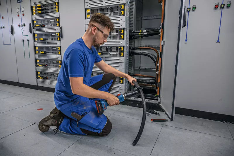 Utensile da taglio idraulico a batteria Bosch GKH 18V-50 Professional