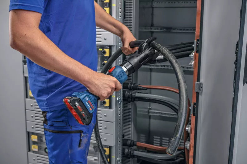 Utensile da taglio idraulico a batteria Bosch GKH 18V-50 Professional