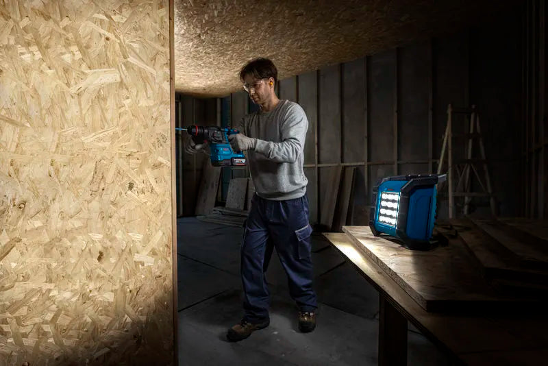 Lampada da cantiere a batteria Bosch GLI18V-1500 PRO