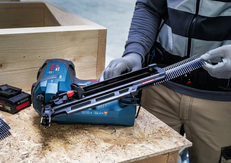 Chiodatrice per legno a batteria Bosch EXPERT EXNH18V-90MR