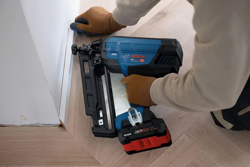 Chiodatrice a batteria Bosch GNH18V-64-3M PRO