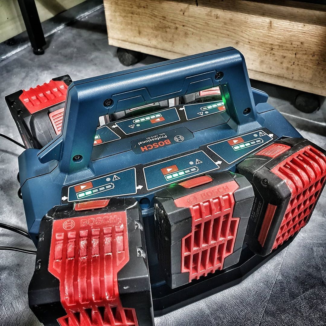 Caricabatteria sequenziale Bosch GAL 18V6-80 Professional