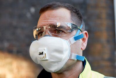 3M™ Respiratore per polveri FFP2, con valvola, 8825+ conf. 10 pz.