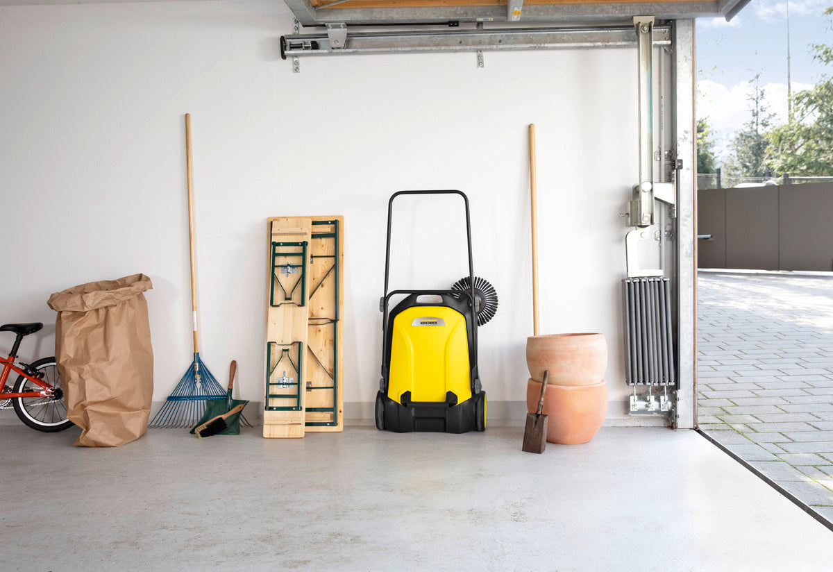 Spazzatrice manuale S4 Karcher