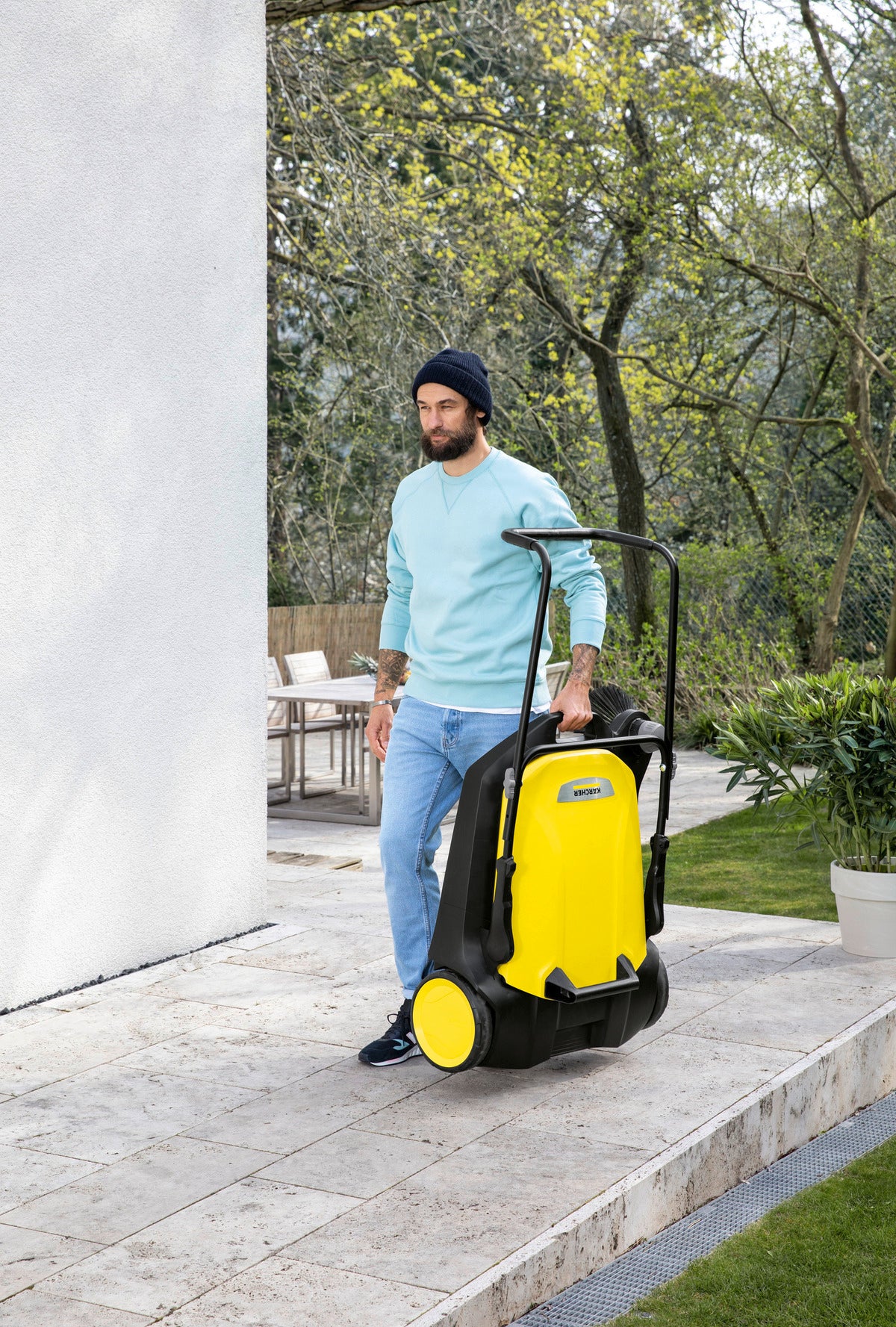 Spazzatrice manuale S6 Karcher