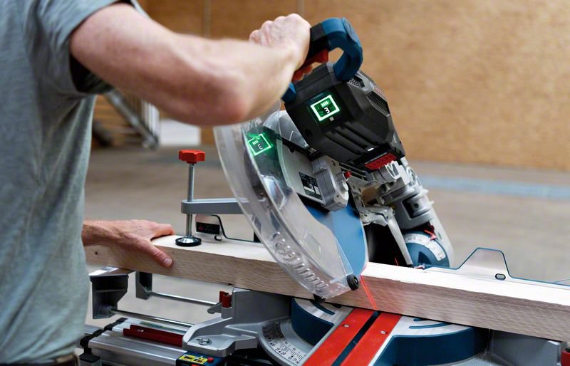 Troncatrice radiale a batteria BITURBO GCM 18V-305 GDC Bosch Professional