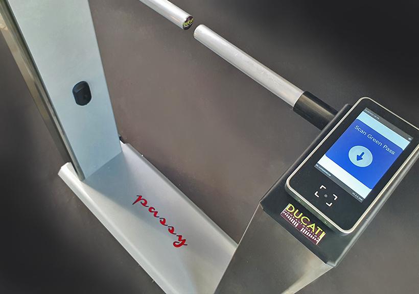 Barriera automatica con lettura Green Pass Ducati Home