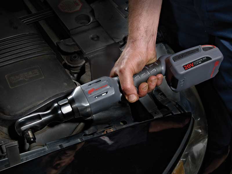 Chiave a cricchetto Ingersoll Rand 1/2" 73Nm 2,5Ah R3130